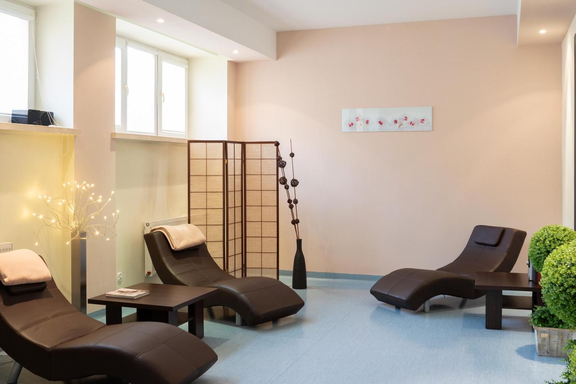 Kzzg W Polsce, Gornicze Sanatorium Zwiazkowe "Gornik" Hotel Iwonicz-Zdroj Ngoại thất bức ảnh