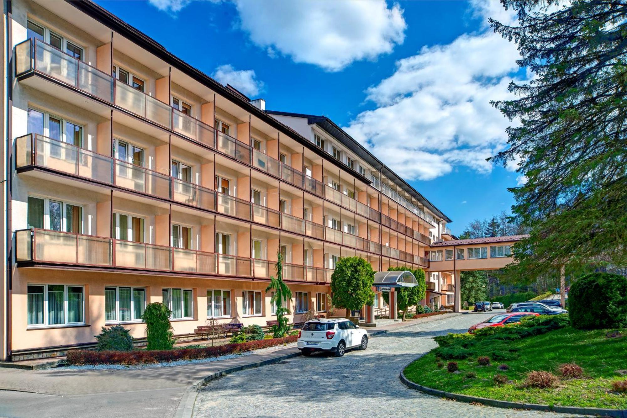 Kzzg W Polsce, Gornicze Sanatorium Zwiazkowe "Gornik" Hotel Iwonicz-Zdroj Ngoại thất bức ảnh
