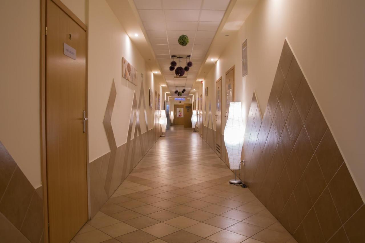 Kzzg W Polsce, Gornicze Sanatorium Zwiazkowe "Gornik" Hotel Iwonicz-Zdroj Ngoại thất bức ảnh